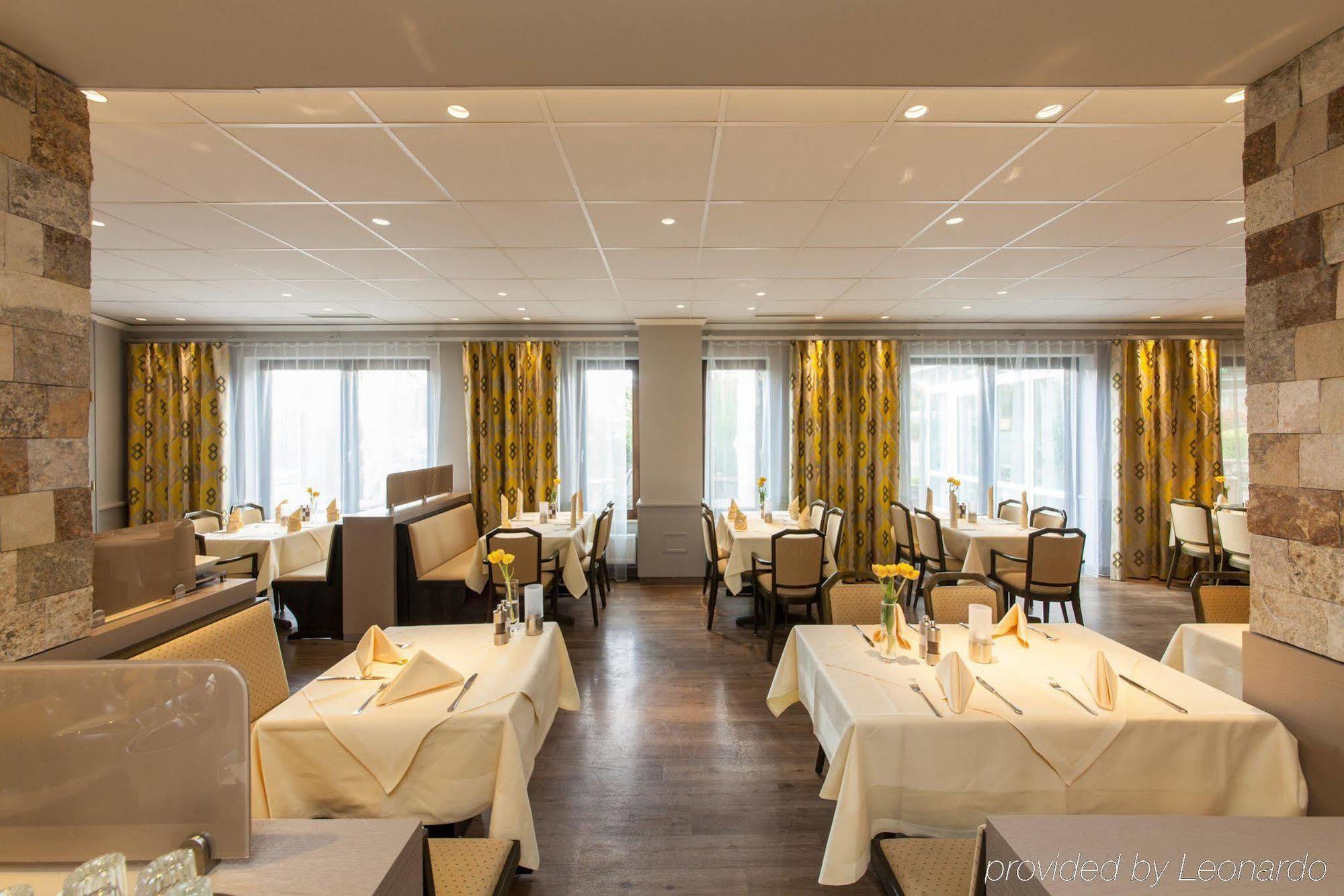 Hotel Strijewski Wolfsburg Bagian luar foto